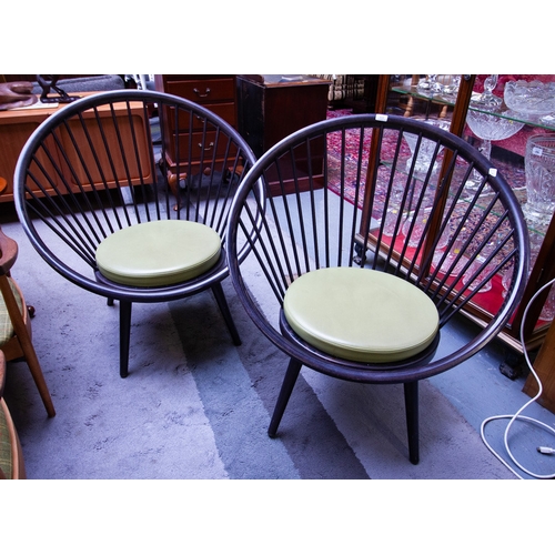 PAIR OF LOTO CIRCLE LOUNGE CHAIRS, MID CENTURY MODERN STYLE