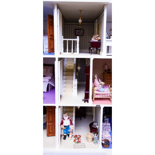 244 - SUPERB QUALITY LARGE GEORGIAN STYLE DOLLS HOUSE. 3 STOREY OVER BASEMENT. FULLY FURNISHED AND ELECTRI... 