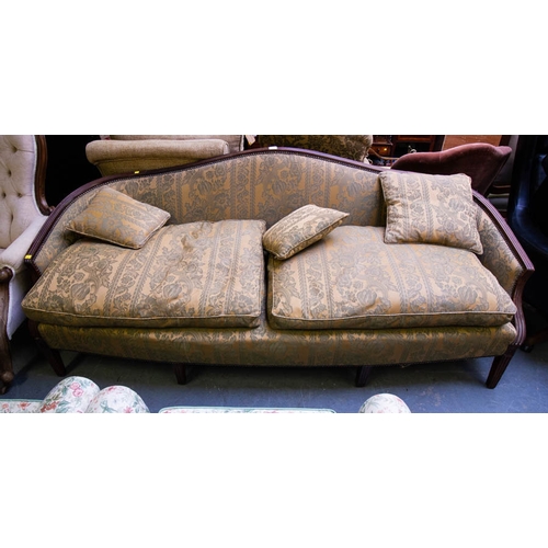 275 - ANTIQUE MAHOGANY HUMP BACK COUCH  WITH REEDED LEGS 200 LONG. - AF
