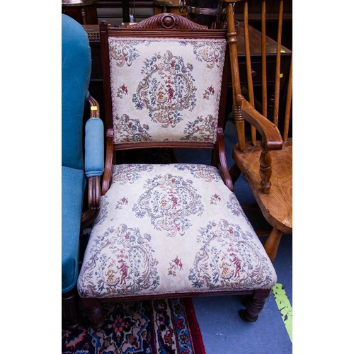 281 - EDWARDIAN OCCASIONAL CHAIR WITH TAPESTRY UPHOLSTERY