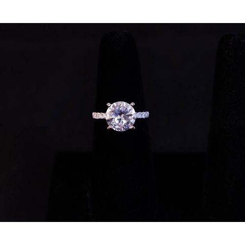 3 CARAT SOLITAIRE DIAMOND RING SET IN 18K WHITE GOLD - F-G COLOUR