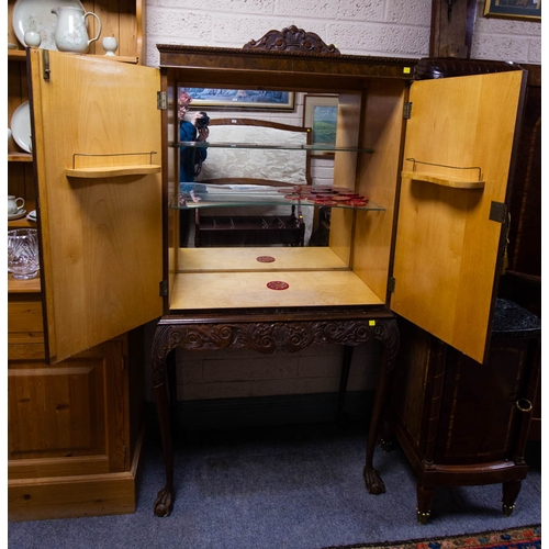 554 - MID CENTURY WALNUT DRINKS CABINET 87W X 45D X 169H CM