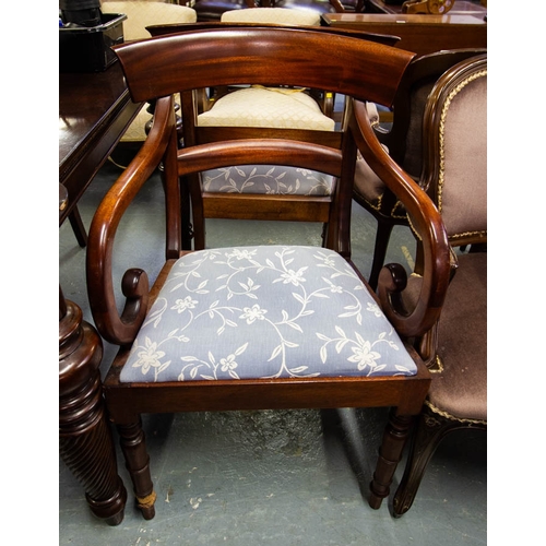 434 - SET OF 10 MAHOGANY DINING CHAIRS (8 & 2 CARVERS) WITH SHAPED BACK ON TURNED LEGS
