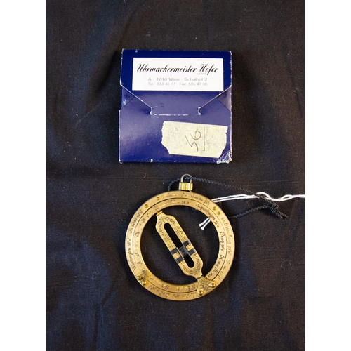 270 - SMALL COMPASS. 6 CM DIAMETER