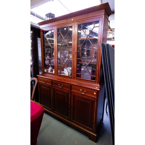 11 - INLAID MAHOGANY 3 DOOR DISPLAY CABINET 140 X 44 X 195H CM