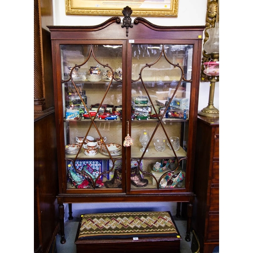 37 - MAHOGANY 2 DOOR DISPLAY CABINET (1 GLASS AF) 115 X 34 X 192H CM