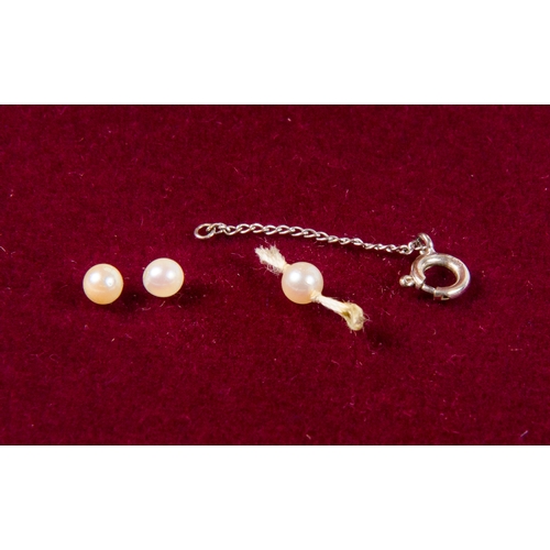 108 - Ciro set of cultured pearls and 3 other cultured petals in cases.