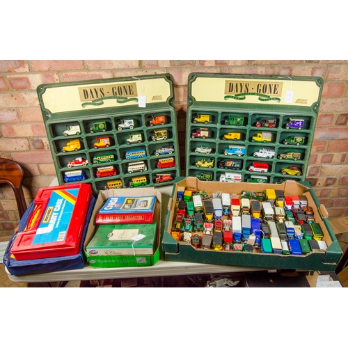 899 - 2 lledo original shop displays, containing 20 models in each + tray of lledo + yesteryear models. 2 ... 