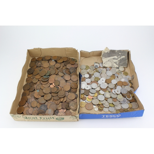 621 - A Quantity of coinage, including a 1897 Hong Kong silver coin, various silver, copper and nickel, et... 