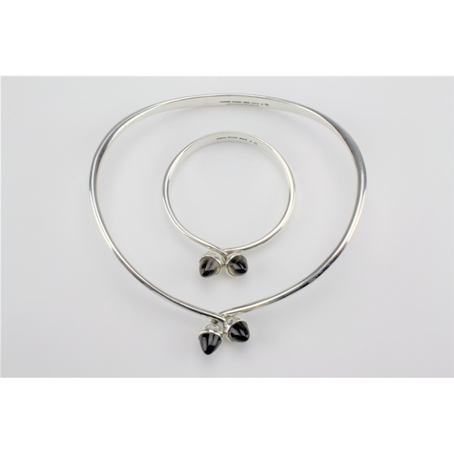 129 - A silver Bent Knudsen necklace,set with a agate , and a matching bracelet.