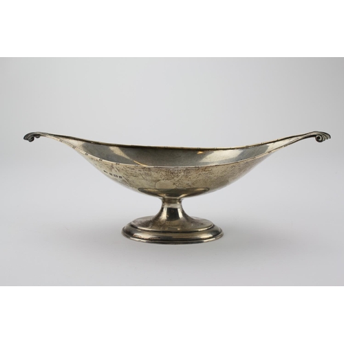 60 - An Oval Silver Pedestal nut dish on a base. Weight 263.4gms & Hallmarked.