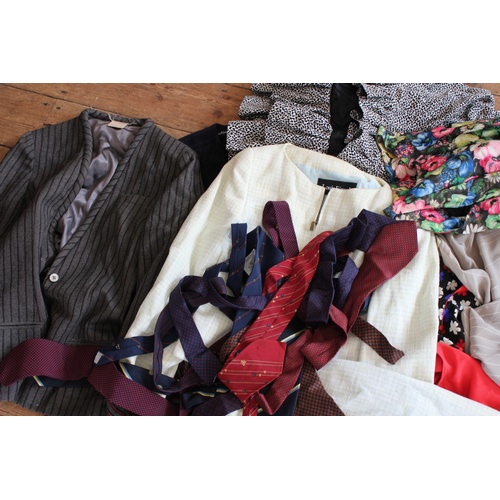 87 - A collection of gentleman's clothing, including blazers, along with a collection of various bags.