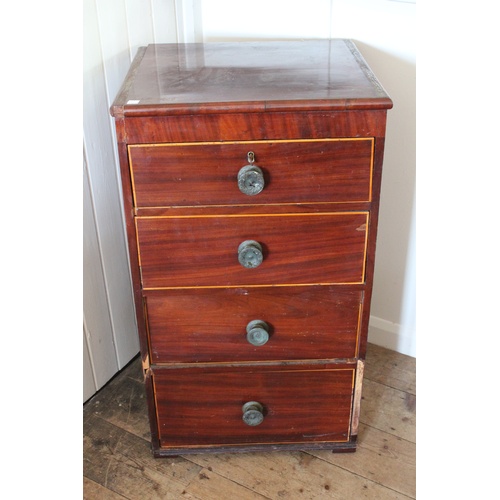 299 - A Georgian Designed Mahogany Veneered 4 Drawers Chest. Measuring: 21 inches across x 35 inches High.