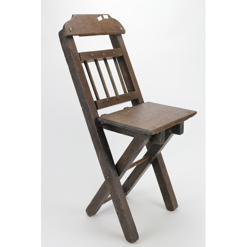 368 - A lovely Victorian Artist's Fold Away Wood Chair.