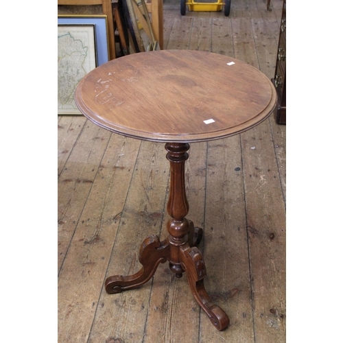 445 - A Victorian Pedestal Tripod Wine Table.