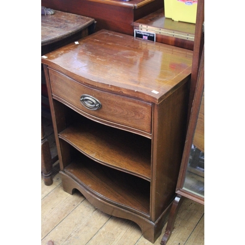 446 - A Mahogany & Line inlaid Serpentine Fronted Side Table fitted with a Single Drawer.