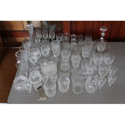 350 - A Large quantity of Glass to include Wines, Tumblers, etc. Needs Viewing.