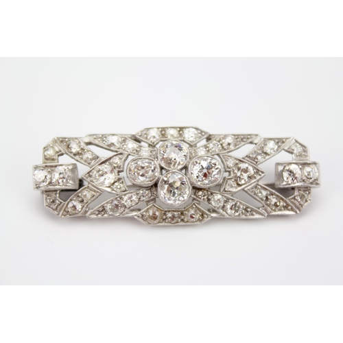 66 - A Beautiful 1930's Diamond and Platinum Set Brooch Set with Four Diamonds in a Collar Setting with F... 