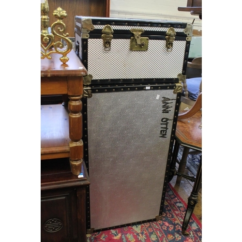 313 - 1 x Large Trunk & 1 x Small Trunk both finished in Silver with black edging. Large Trunk Measures: 9... 