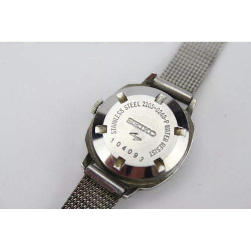 187 - A Ladies Seiko Wristwatch on a Stainless Steel Strap, 2nd Hand & Date. No: 104093 & A Collection of ... 