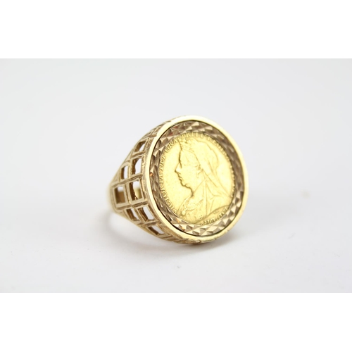 78 - An 1894 Veiled Head Sovereign Ring in open work mount. Weighing: 9grams