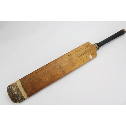 687 - A 1950s Wellington Cricket Bat 