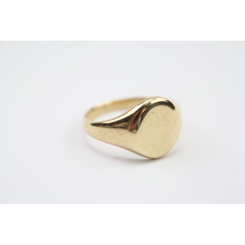 76 - A Gentleman's Signet Ring. Weighing: 8.3 grams. Size: Z.