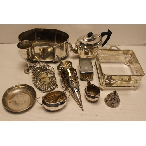 65 - A 3 peice plated tea set, planter, cassorole dish stand and plate