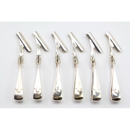 30 - A Rare set of 6 Silver asparagus tongs made by Elkington & Co, date letter E, in original bottom par... 