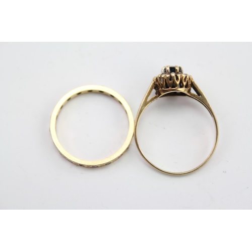 208 - A ladies 9ct Gold hallmarked dress ring, along with a Sapphire dress ring. Weight approximately 3.3g... 