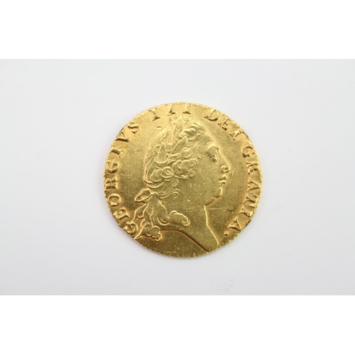 271 - A 1794 George III Gold Guinea, Reverse Crowned Shield. Weighing: 8.1 grams.