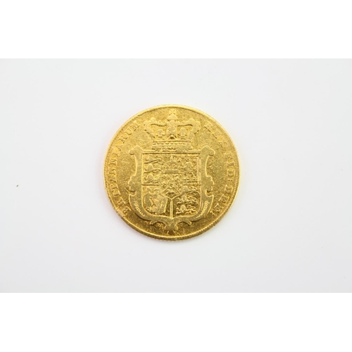 272 - An 1826 George IV Gold Sovereign. The Reverse Ensigns Armorial of the United Kingdom within Shield. ... 