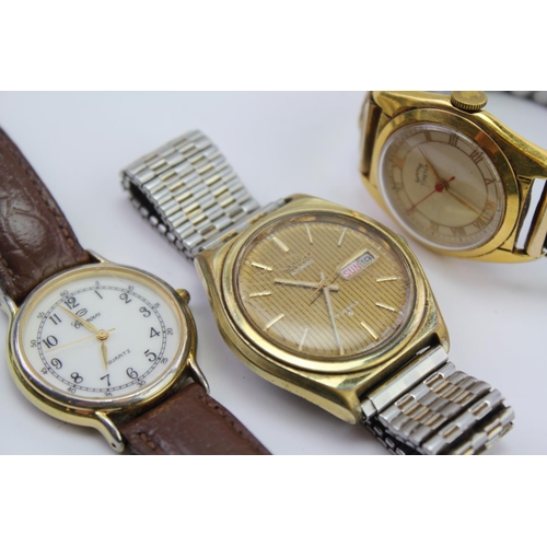 206 - Three Gentleman's Wristwatches to include a Seiko, Service & Canova.