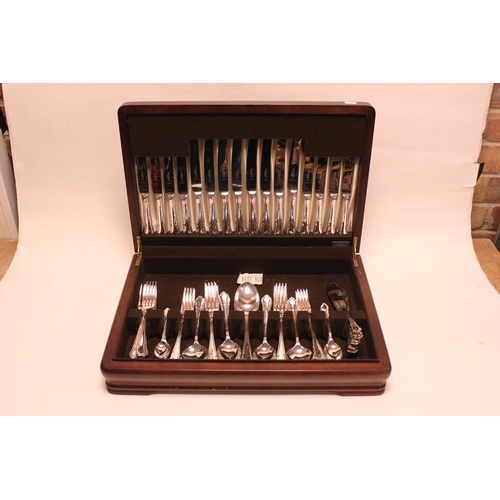 82 - A Canteen of Flexfit of Sheffield Silver Plated Cutlery Complete with the Original Box.