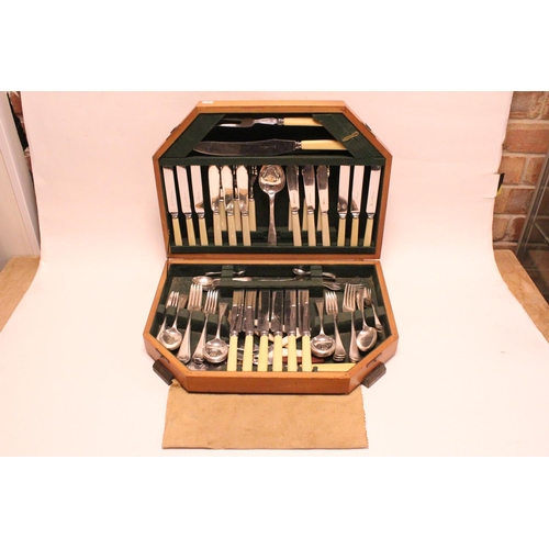 83 - A Canteen of Silver Plated Cutlery including Fish Knives & Forks, Carvers, etc.