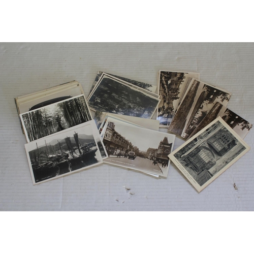 880 - A collection of Original Post Cards to include 25 on Shanghai including the Bund, Nanking road, Chin... 