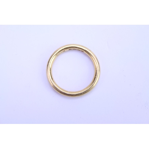 177 - A 22ct Gold Wedding Ring. Weighing 5 grams. Size: K.