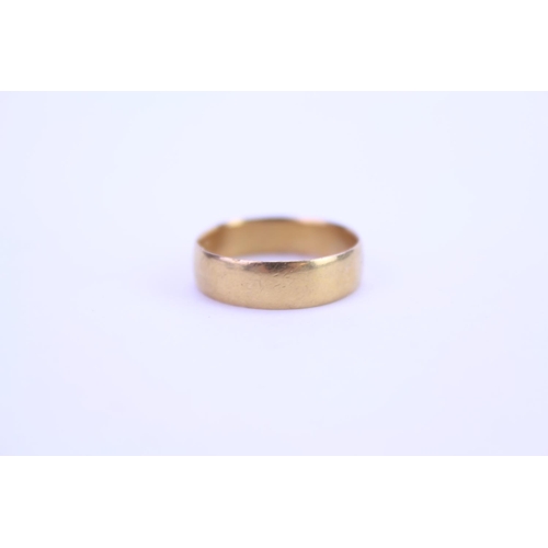 179 - A 22ct Gold Wedding Ring. Weighing: 3.9 grams. Size: O.