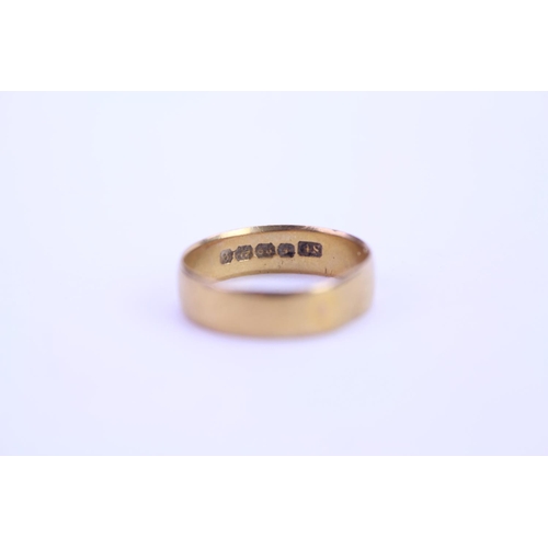 179 - A 22ct Gold Wedding Ring. Weighing: 3.9 grams. Size: O.