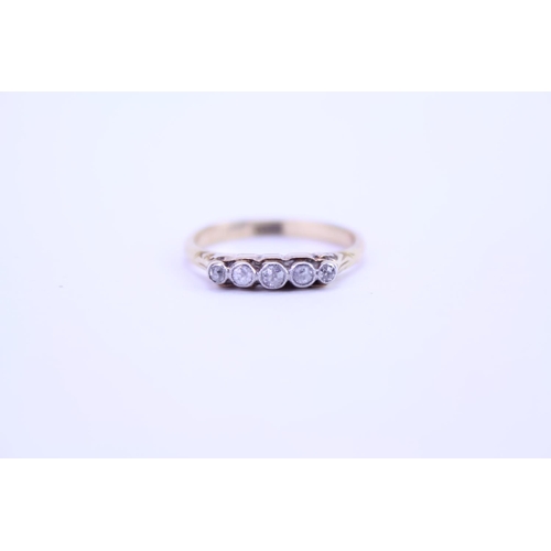 181 - A Ladies 15ct Gold 5 Stone Diamond Ring. Weighing: 3 Grams. Size: P.