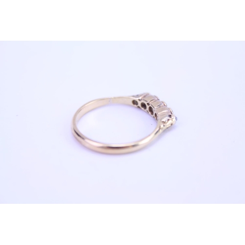 181 - A Ladies 15ct Gold 5 Stone Diamond Ring. Weighing: 3 Grams. Size: P.