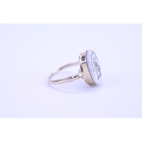 160 - A 9ct Gold Intaglio Set Ring. Size: approx O. Total weight: approx 2.7 grams.