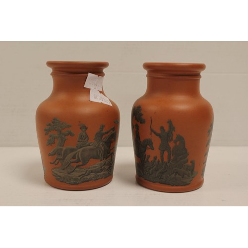 749 - Two Transfer decorated Terracotta Paste Pots decorated with Hunting Scenes by PRATT. Measuring: 10cm... 