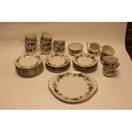 763 - A Royal Doulton China Set in the 