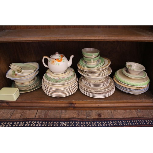 771 - A quantity of Transfer decorated Dinner China including plates, salad dishes, pudding bowls, etc. by... 