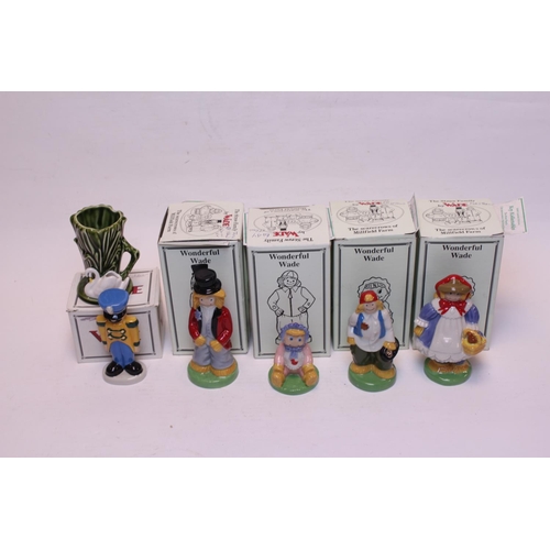 776 - A Set of 5 Original Wade Figurines to include Toy Soldier, Teen Straw, Pa Straw, Baby Straw & Ma Str... 