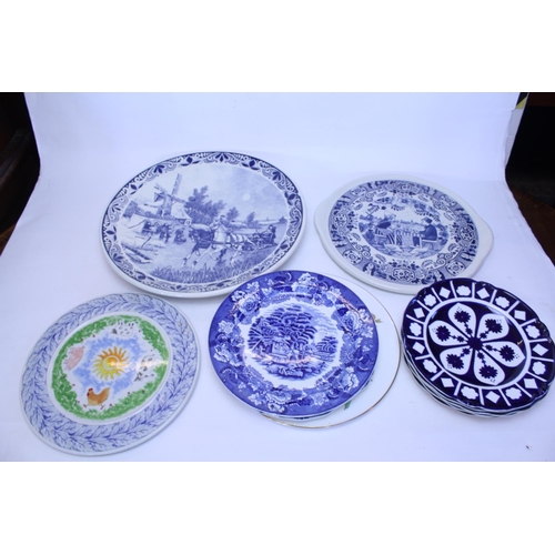 783 - 2 x Delft Ware Chargers decorated with children along with a collection of blue & white china, Worce... 