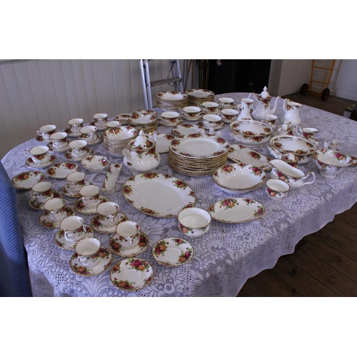 800 - A Large Collection of Royal Albert in the Old Country Roses pattern Tea, Coffee & Dinner China consi... 