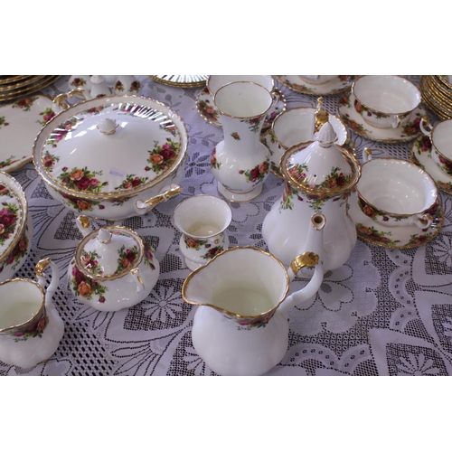 800 - A Large Collection of Royal Albert in the Old Country Roses pattern Tea, Coffee & Dinner China consi... 