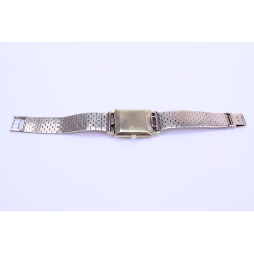 274 - A Juvenia Wristwatch with flexible link strap. 
The case is 18ct Gold & the link strap is 11ct.
Test... 